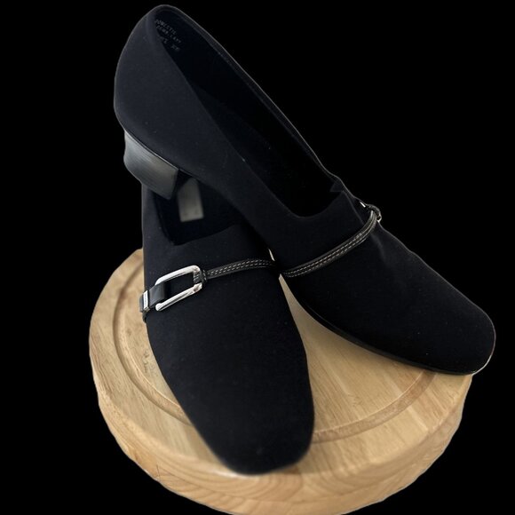 Munro Shoes- Women's 10N Cindi Slip-On Loafer Heel- Black Fabric - Picture 3 of 8